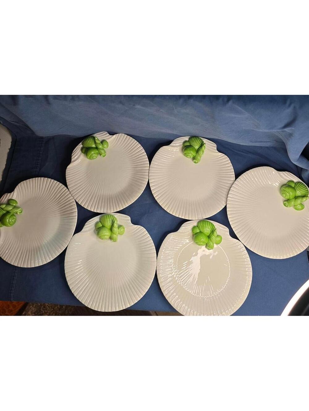 RARE Vintage Set of 6 Fitz and Floyd White Shell Plates with Green Accents 9"